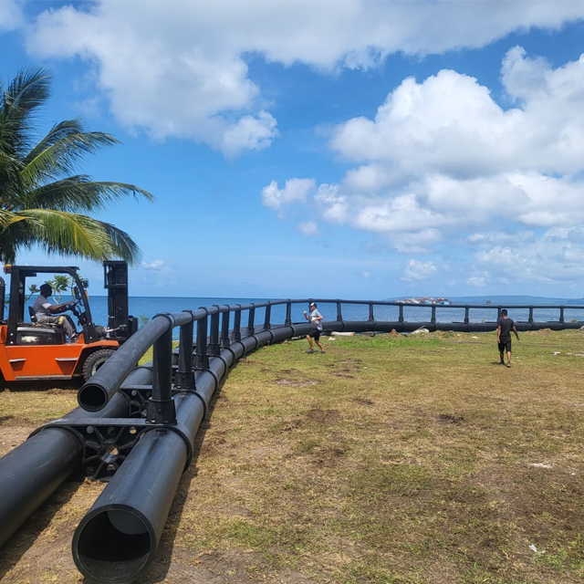 Jaulas para peces de acuicultura en mar abierto