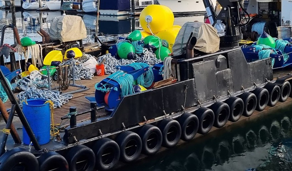 Instalaci&oacute;n de amarre de algas 